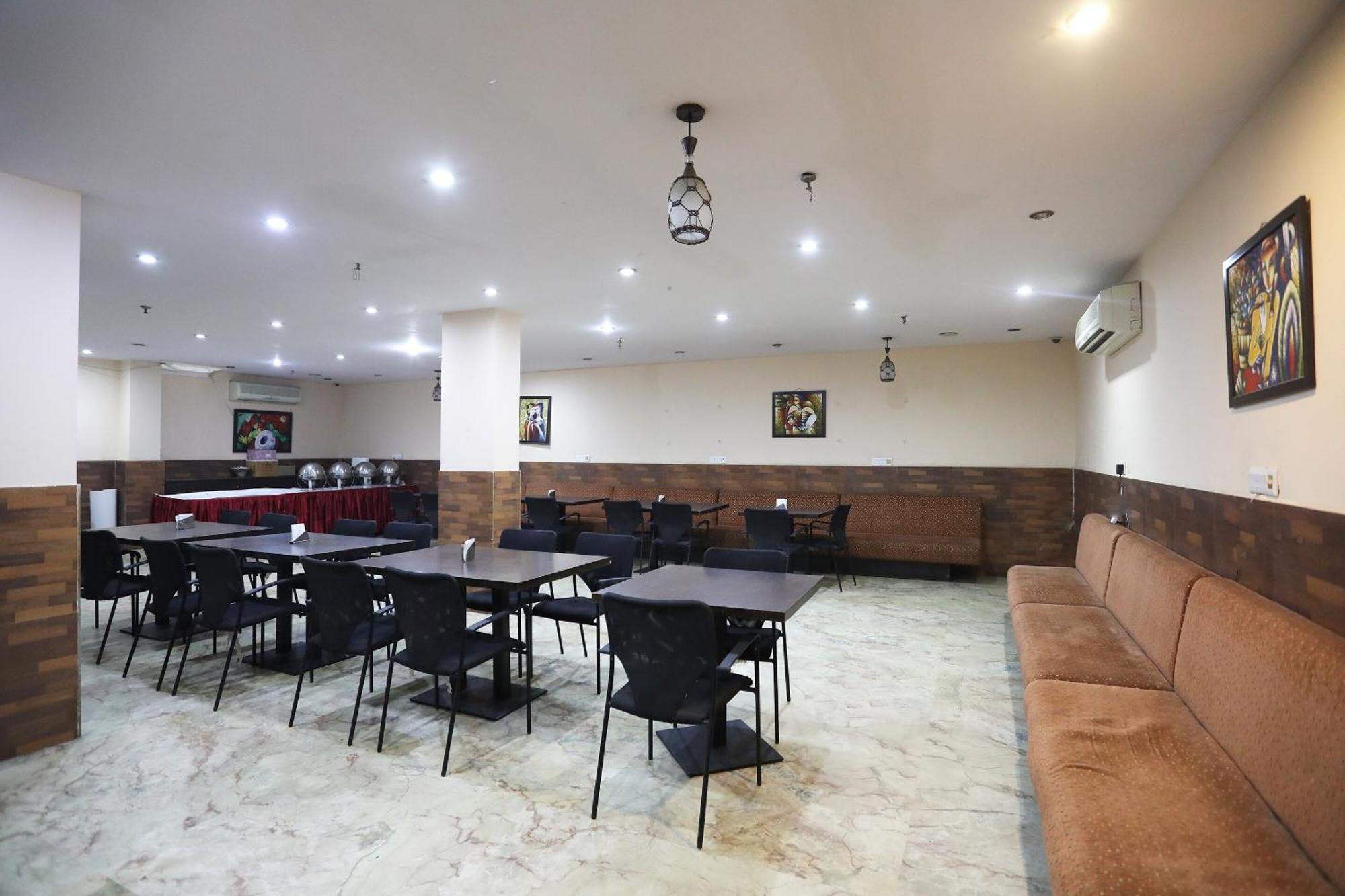 Oyo Hotel Vedas Heritage 德里 外观 照片