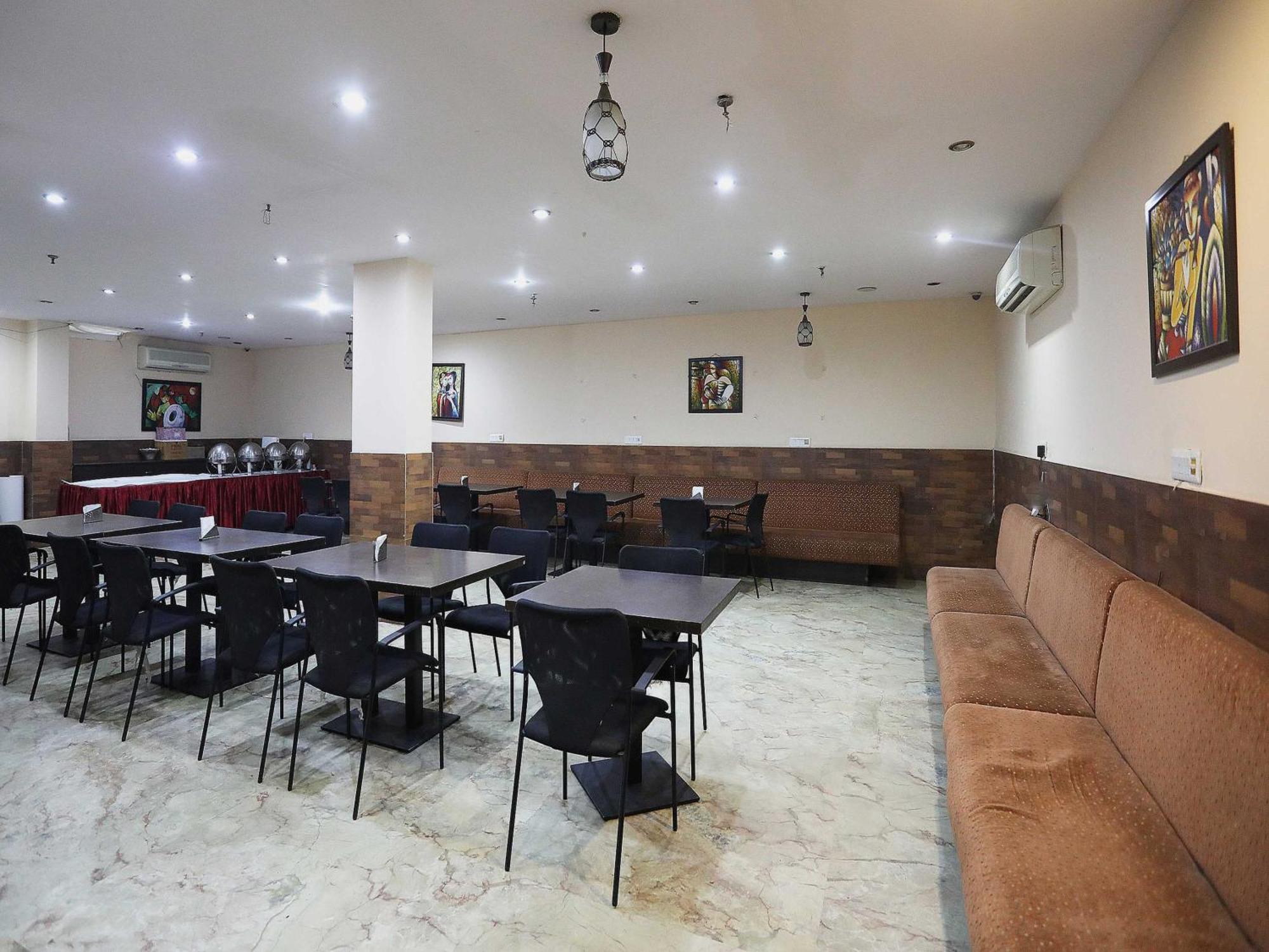 Oyo Hotel Vedas Heritage 德里 外观 照片