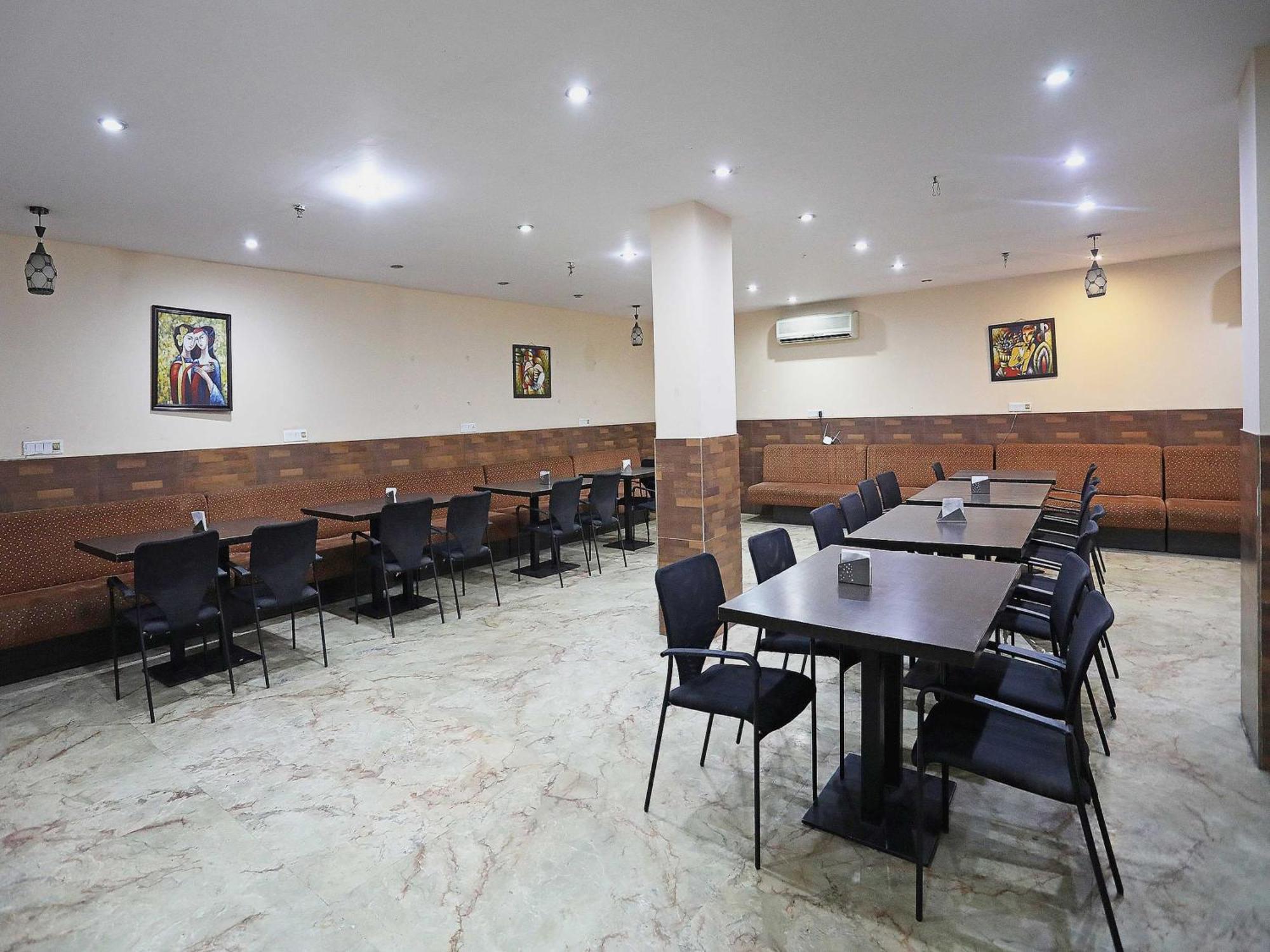 Oyo Hotel Vedas Heritage 德里 外观 照片