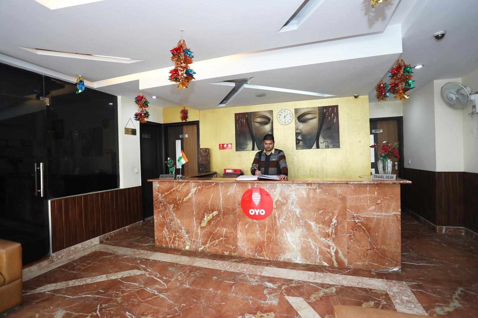 Oyo Hotel Vedas Heritage 德里 外观 照片