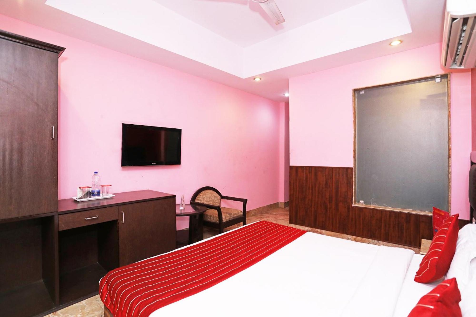 Oyo Hotel Vedas Heritage 德里 外观 照片